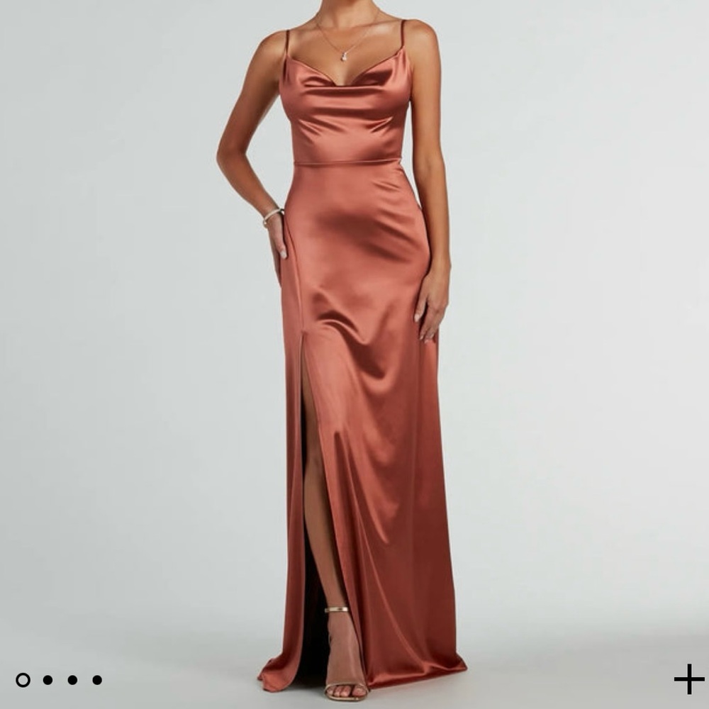 NWT Windsor Ellie Cowl Neck A-Line Long Satin Formal Prom Dress- Size M